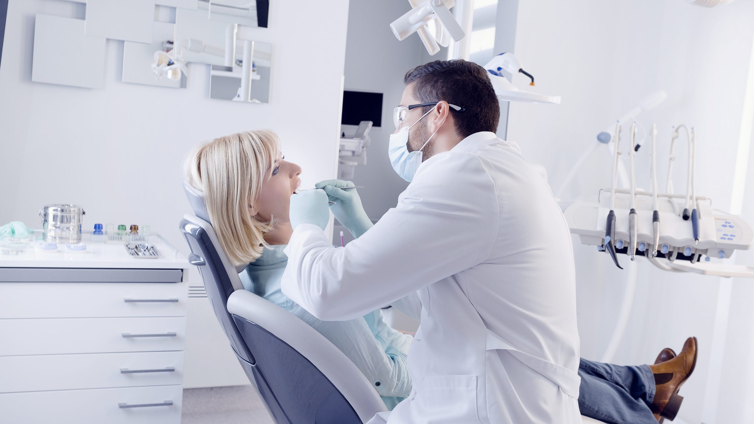 Dentist in Cary, IL